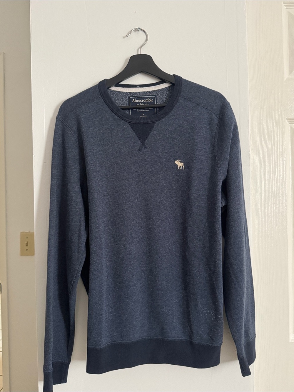 Abercrombie & Fitch Navy Crewneck Sweatshirt with Embroidered Moose